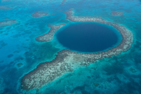Belize Great Blue Hole dive site