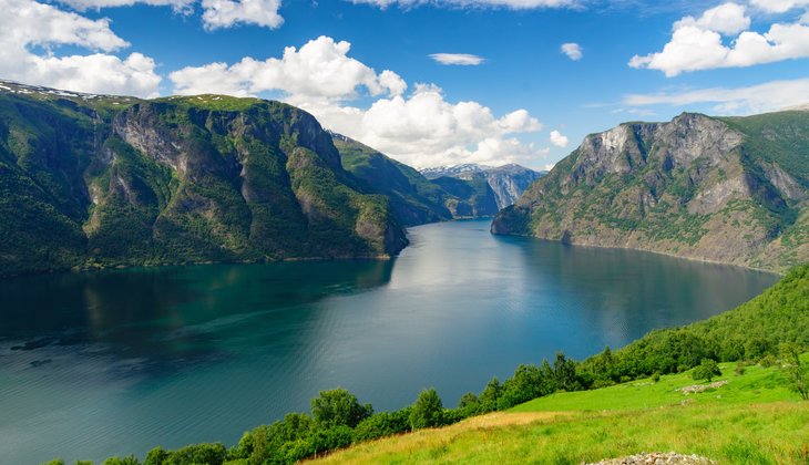 Norway's Colourful Cities & Famous Fjords